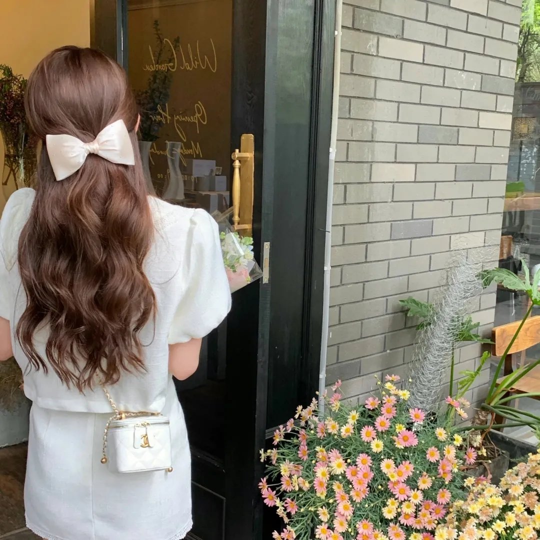 彩鸾春色